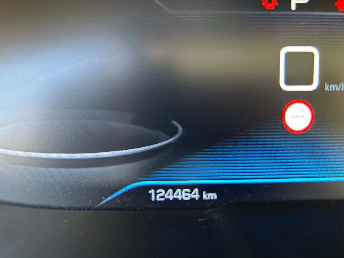 PEUGEOT 3008 ALLURE 1.2 E-THP AUTO SPANISH LHD IN SPAIN 77000 MILES SUPER 2019